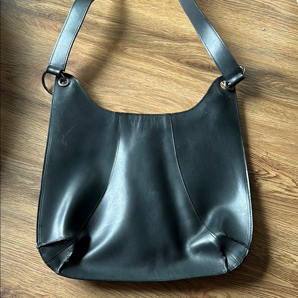 Elegant Black Shoulder Bag with Smooth Leather Made in Italy